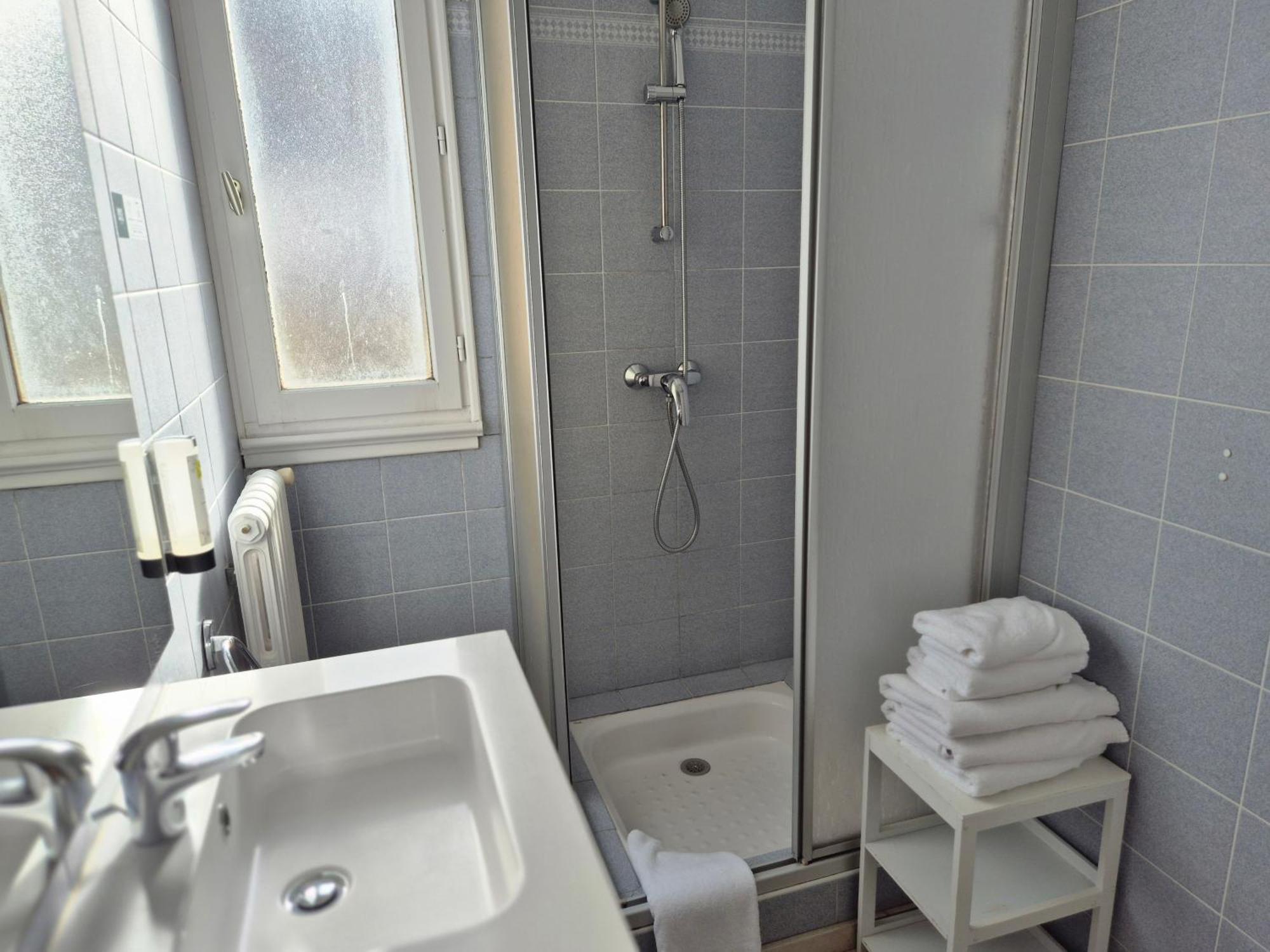 Logis Hotel Restaurant L'Oustal Naves  Екстериор снимка