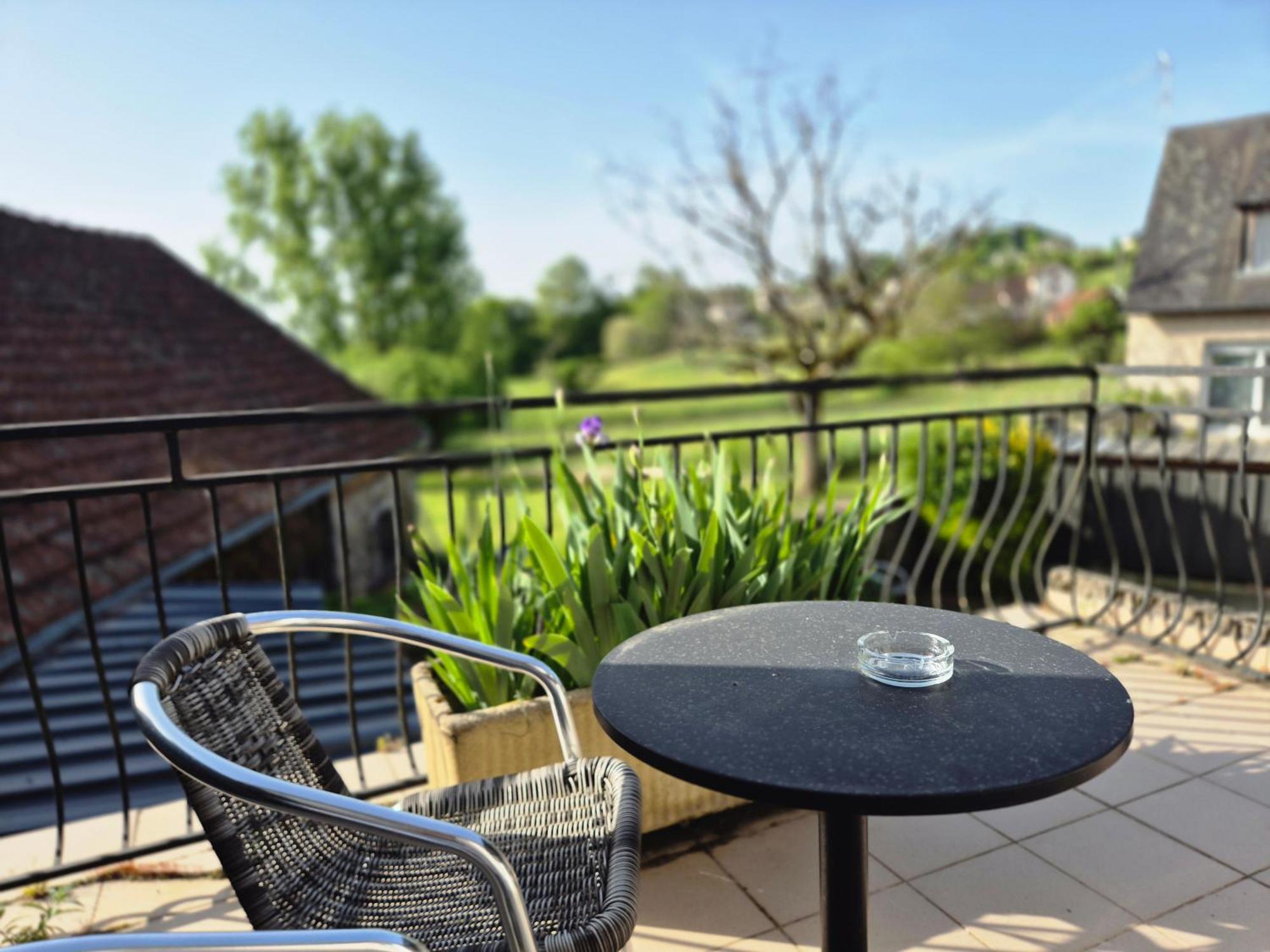 Logis Hotel Restaurant L'Oustal Naves  Екстериор снимка