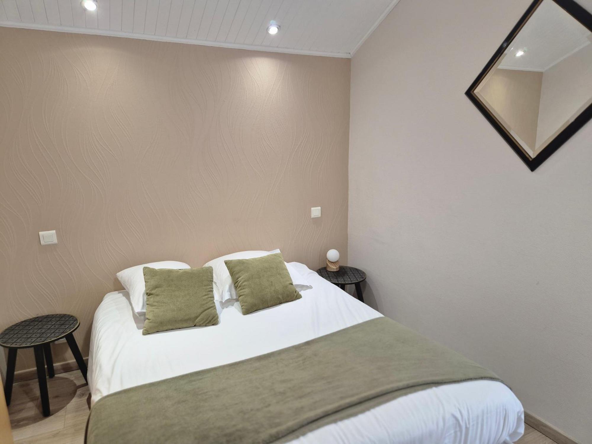 Logis Hotel Restaurant L'Oustal Naves  Екстериор снимка