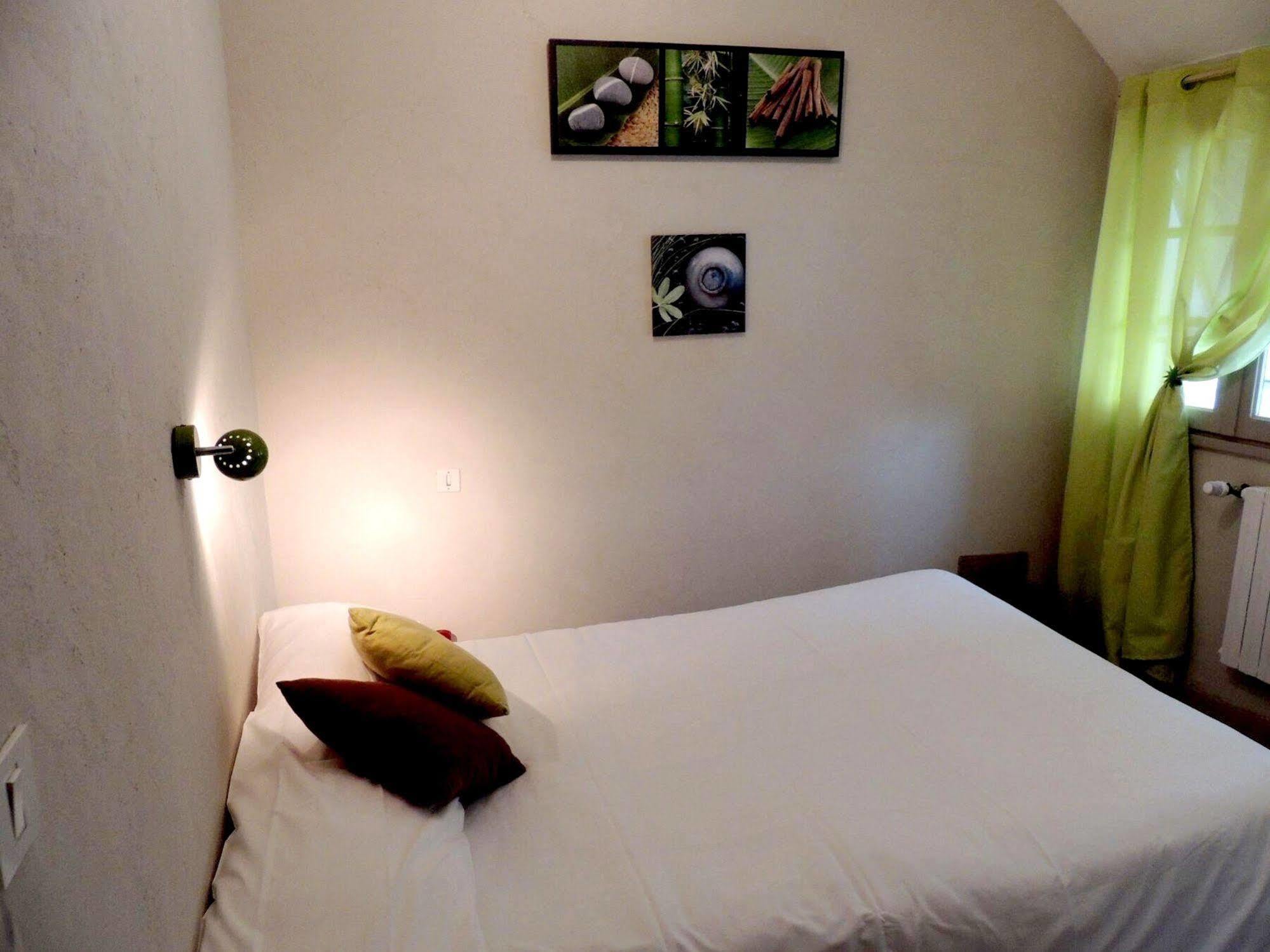 Logis Hotel Restaurant L'Oustal Naves  Екстериор снимка